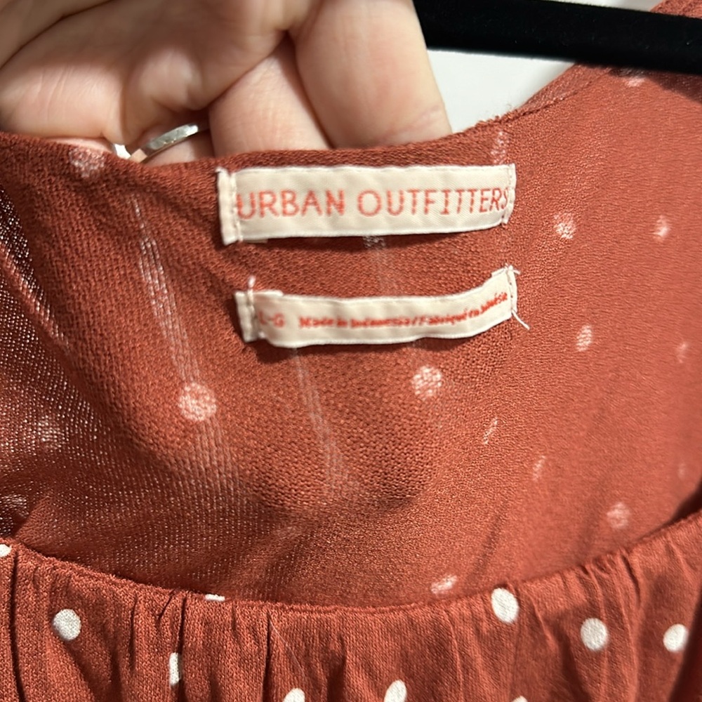 NWT Urban Outfitters Terra Cotta Smocked Waist Cap Sleeve Top Size Medium - Picture 2 of 6